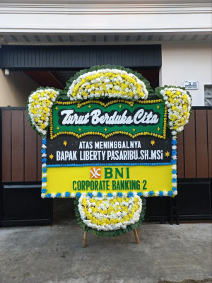 Papan Bunga Duka di Tebing Tinggi Barat